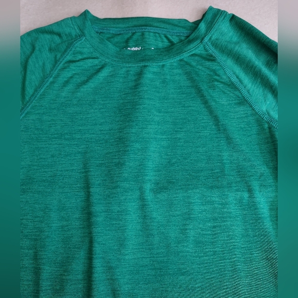 Primary 10 Grass Green Active Shirt - Picture 2 of 7